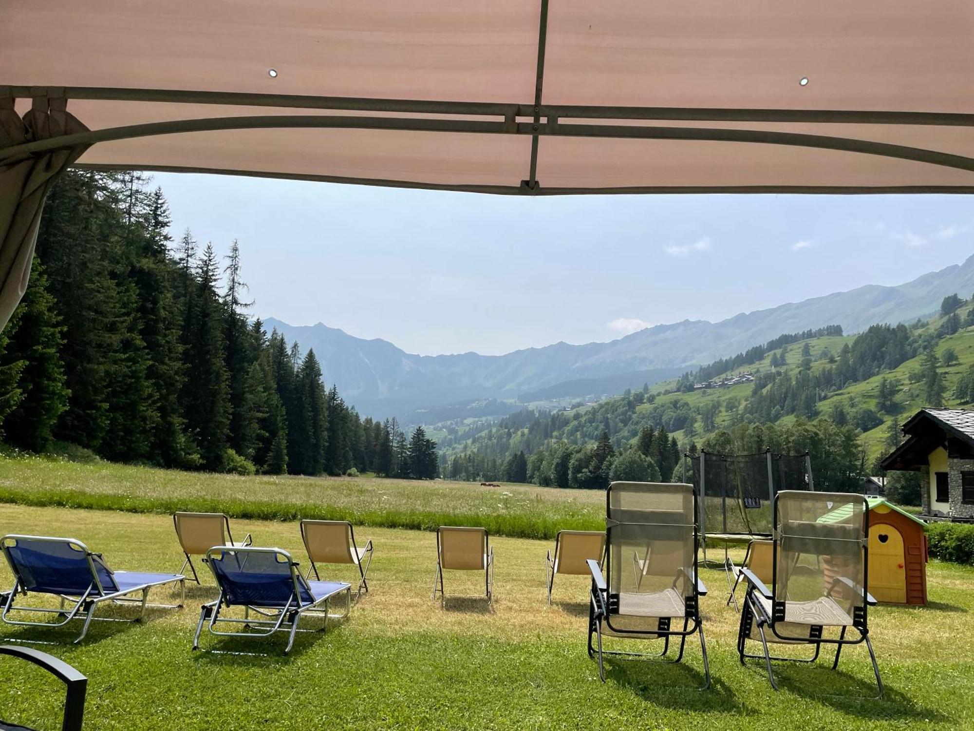 Hotel Le Petit Abri Champoluc Exterior photo